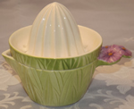 Link Green Goebel juicer with pink flowers on handle