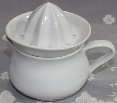 White 2 piece 'pot belly' shape ceramic juicer