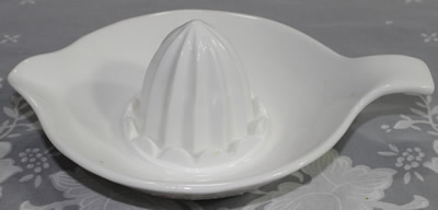 Small white Maxwell Williams juicer