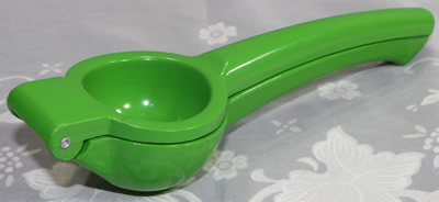 Green powder coated aluminium lime squeezer