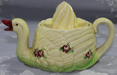 Marutomo green bottom ceramic swan juicer
