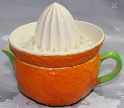 Orange 'peel' and white top Fielding juicer