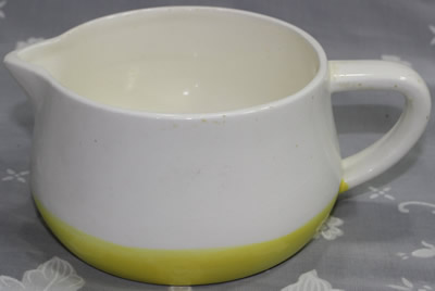 Large yellow base white 2 piece juicer