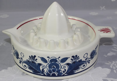 Royal Coedewaagen blue delft shallow juicer