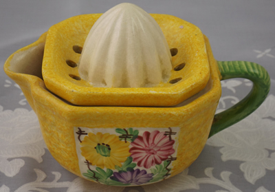 2 piece yellow Japanese juicer