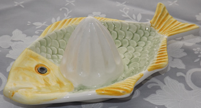 Yellow and green on white fish juicer