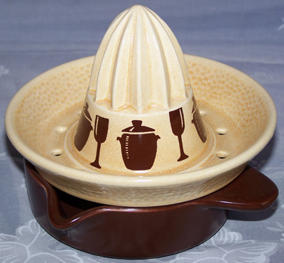 Brown and cream Gordon Brun pattern Sylvac juicer