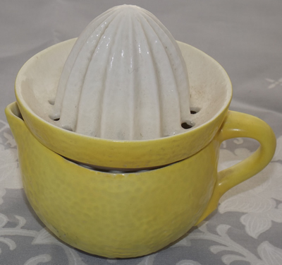 Yellow 'peel' C.55.2 Goebel juicer