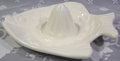 White fish saucer juicer