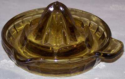 Amber Federal Glass juicer