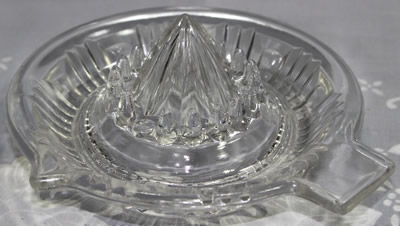 VLG clear glass offset tab handle juicer