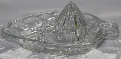 Seed dam clear glass egg shape juicer