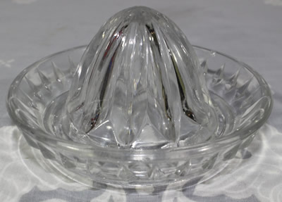 Diamonds around a clear glass juicer top