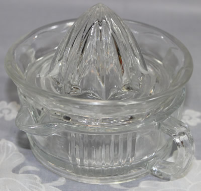 Fluted panels clear glass 2 piece juicer