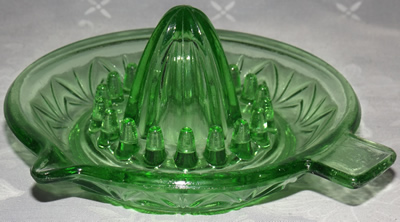 Gebedje green glass tab handle juicer