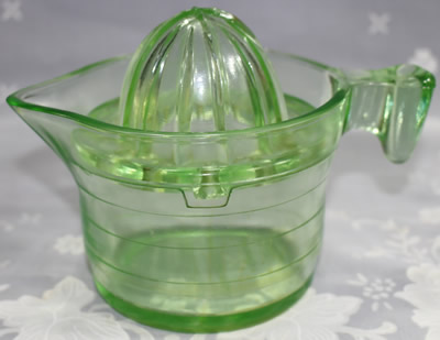 No measurements U.S.Glass Co. Handy Andy Green glass juicer