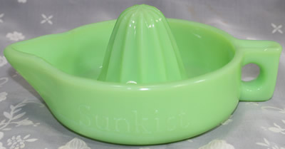 Small bottom curve handle jadeite SUNKIST juicer