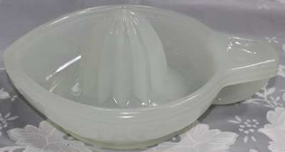 Clambroth loop handle juicer