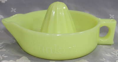 Seville yellow straight handle Sunkist juicer