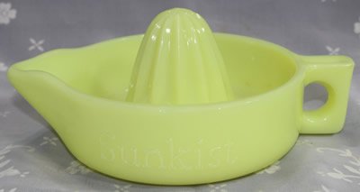 Seville yellow round bottom handle Sunkist juicer