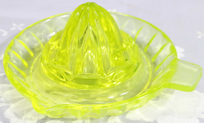 Uranium yellow saucer reproduction juicer