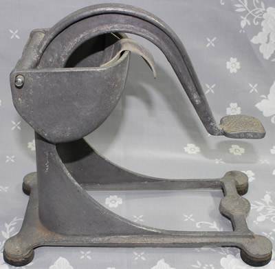 A KBC lever aluminium juicer