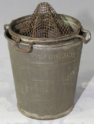 Clarence Sidders Glenny patent fruit juice extractor and strainer