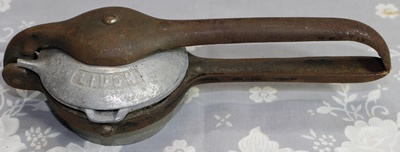 Yankee-Lidon squeezer juicer
