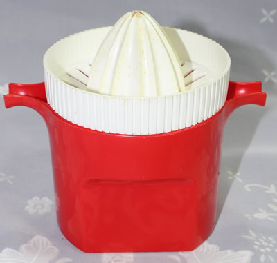 Red plastic Decor juicer