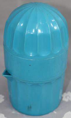 Blue and white 3 piece plastic squeezer juicer