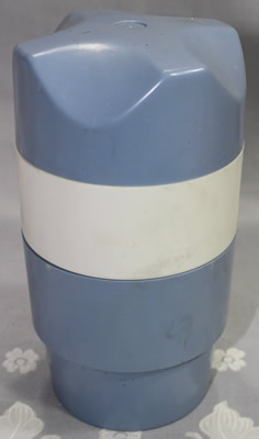 Blue and white press 3 piece juicer
